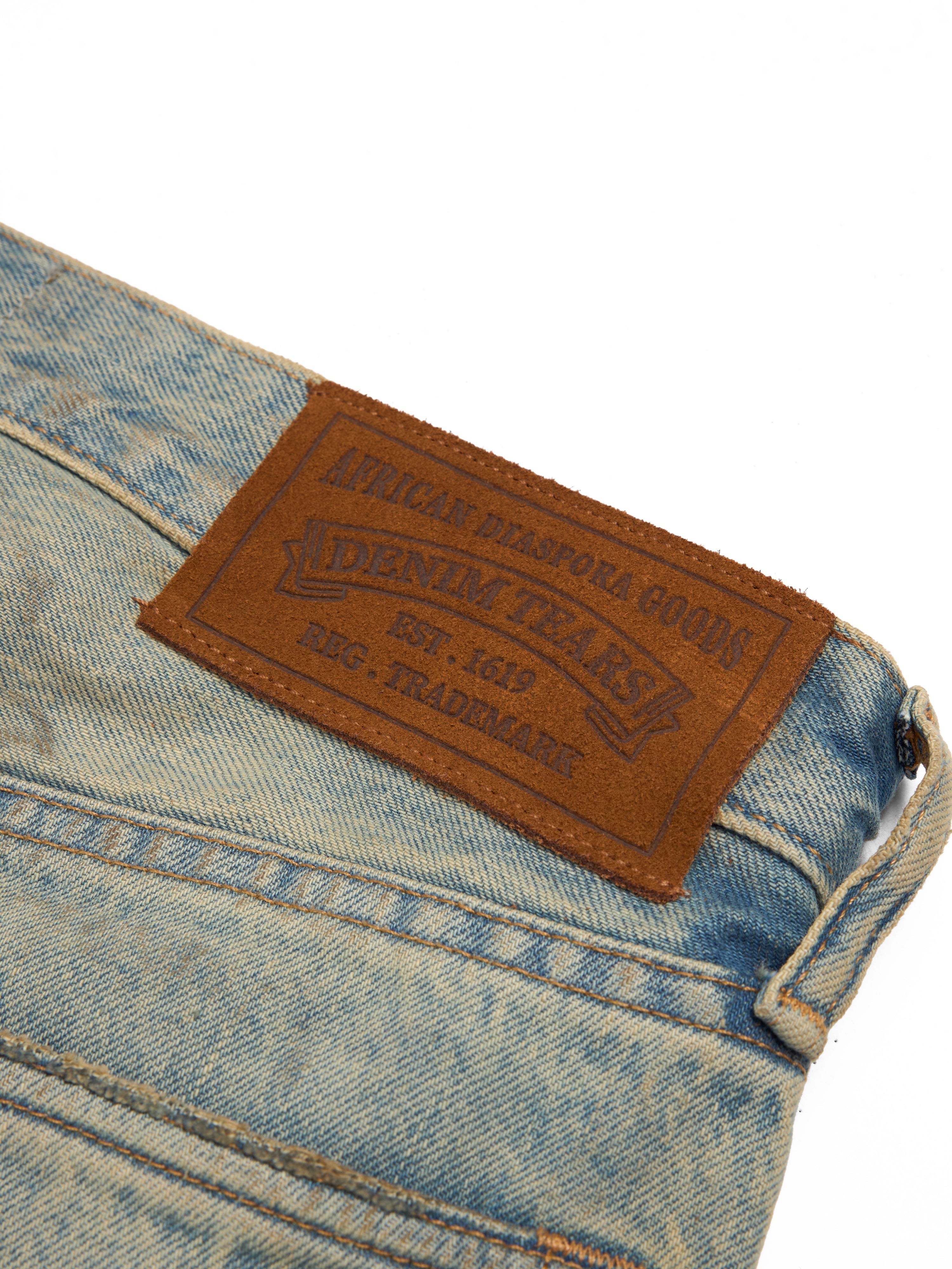 Dirty Wash Cotton Wreath Denim Short