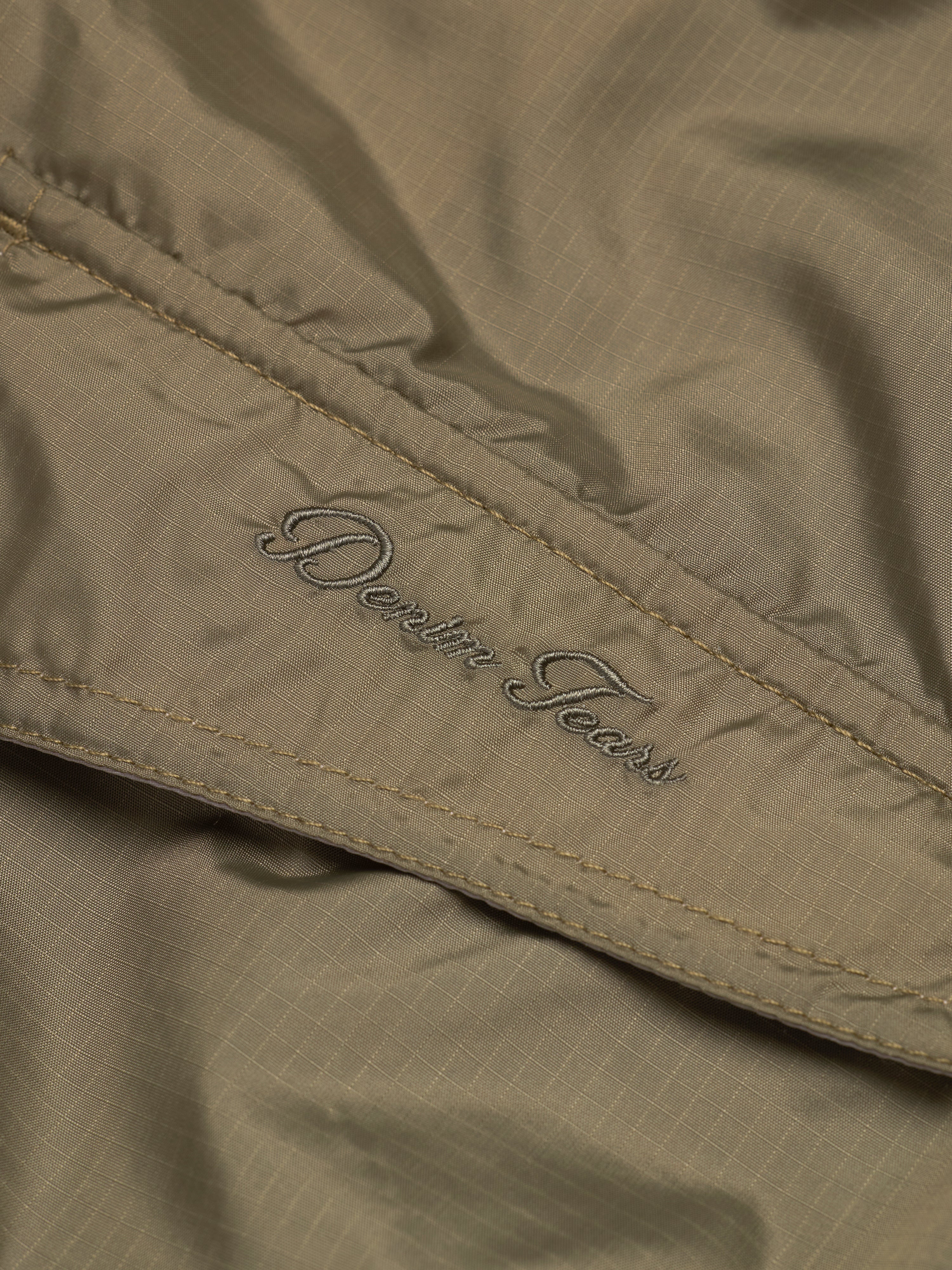 Script Windbreaker Olive