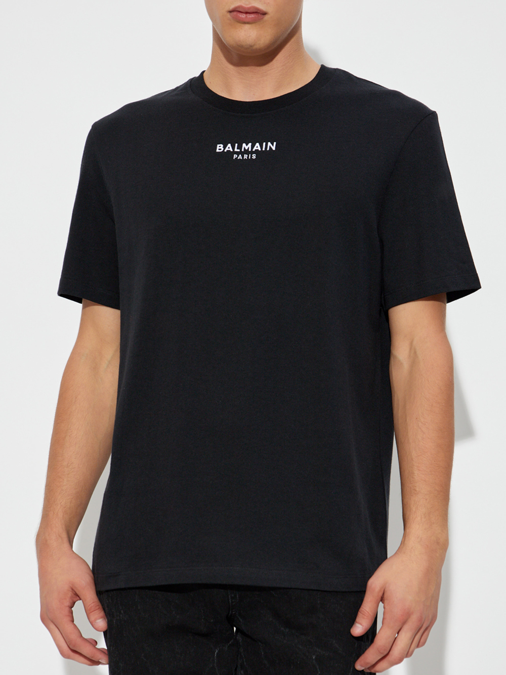Balmain Paris Small Embroidered Logo T-Shirt in Black
