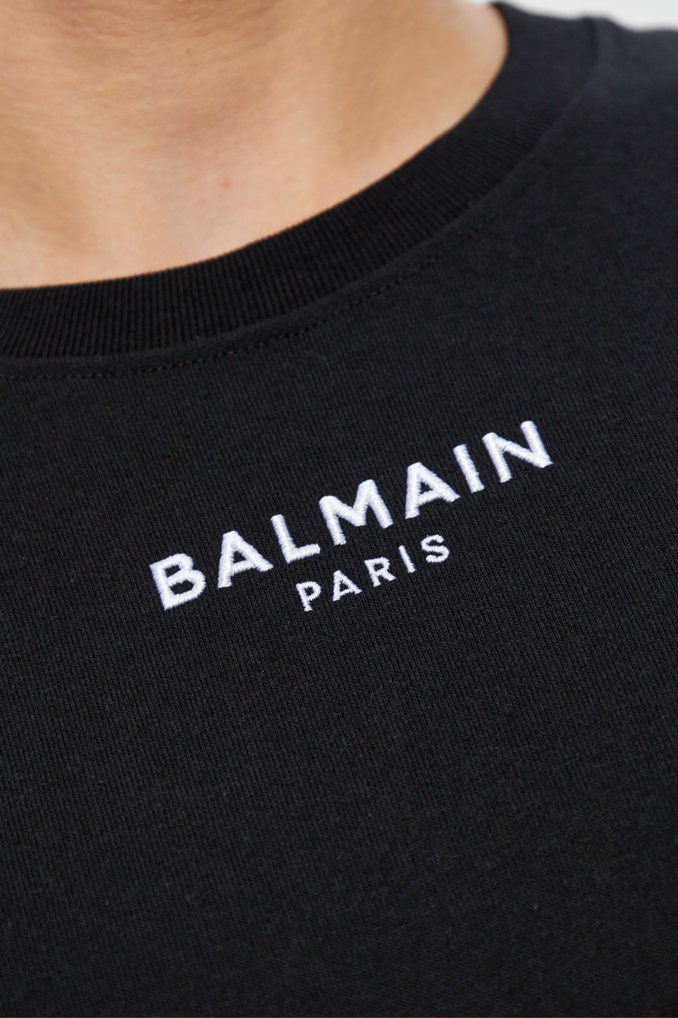 Balmain Paris Small Embroidered Logo T-Shirt in Black