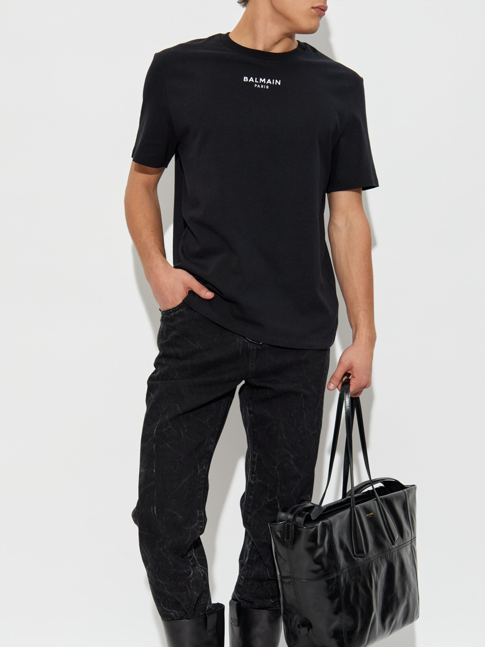 Balmain Paris Small Embroidered Logo T-Shirt in Black